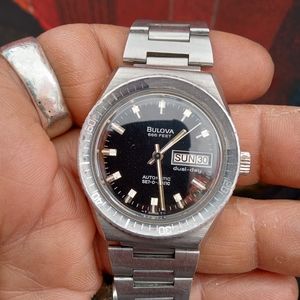 Vintage 1977 Bulova 666 feet automatic diver watch